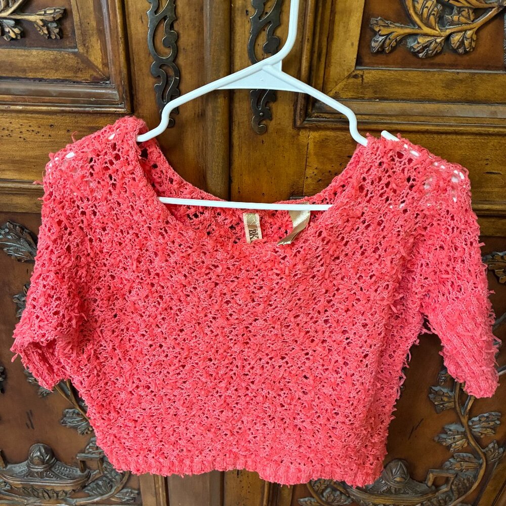 BKE Coral Dolman Sleeve Boat Neck Open Knit Cropped Sweater Size Large (5252).